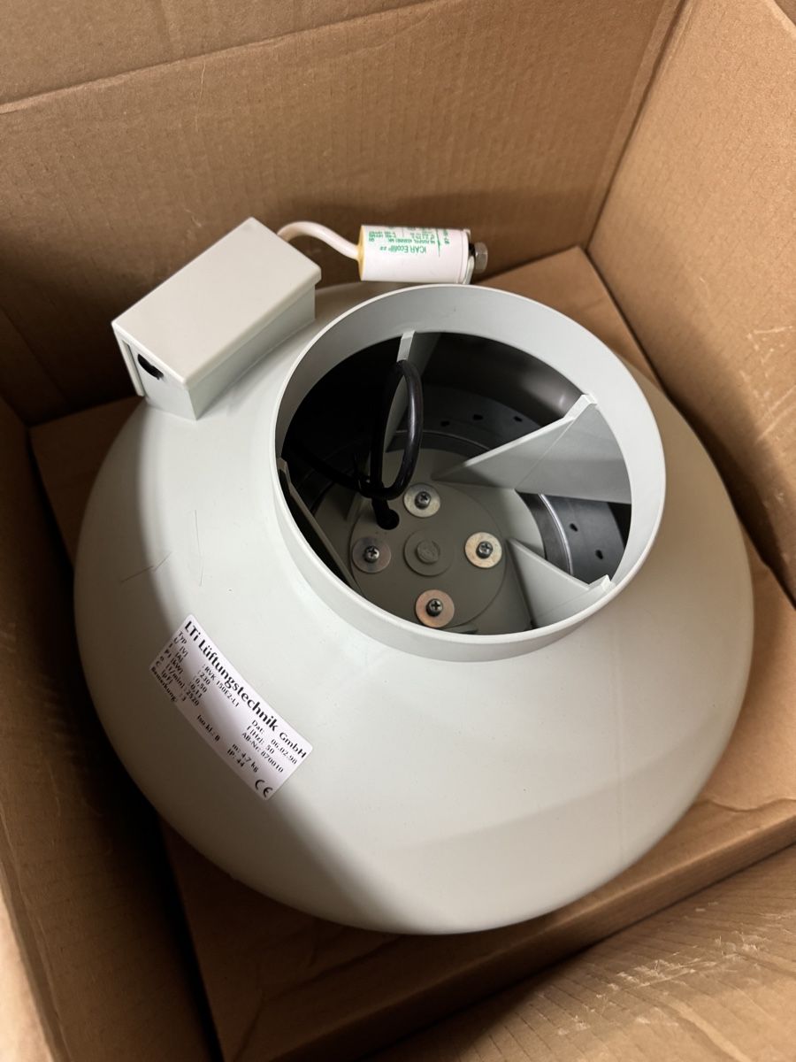 Ventilatori: Rohr Ventilator 25 stk Neu – Nuovo e nell'imballaggio originale da Härkingen venduto da 1S. 3