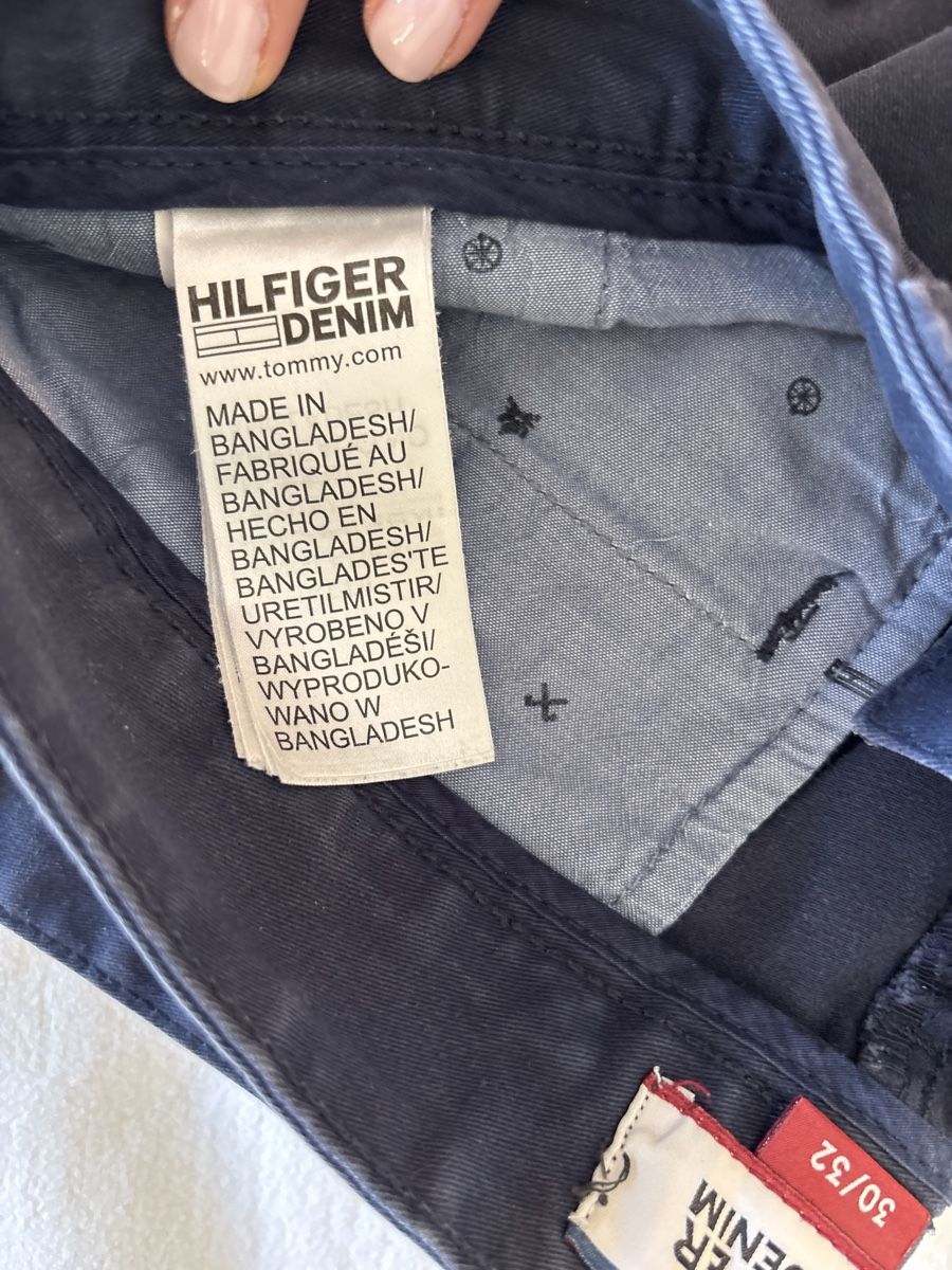 Tommy Hilfiger Pantaloni: Tommy Hilfiger Denim Chinos – Usato da Zürich venduto da Flo021000 1
