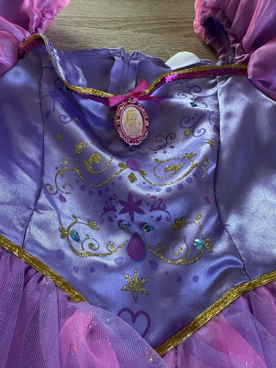 Robes et jupes: Prinzessinenkleid ca Gr. 140 – D'occasion à Birrwil par kidsstore 1