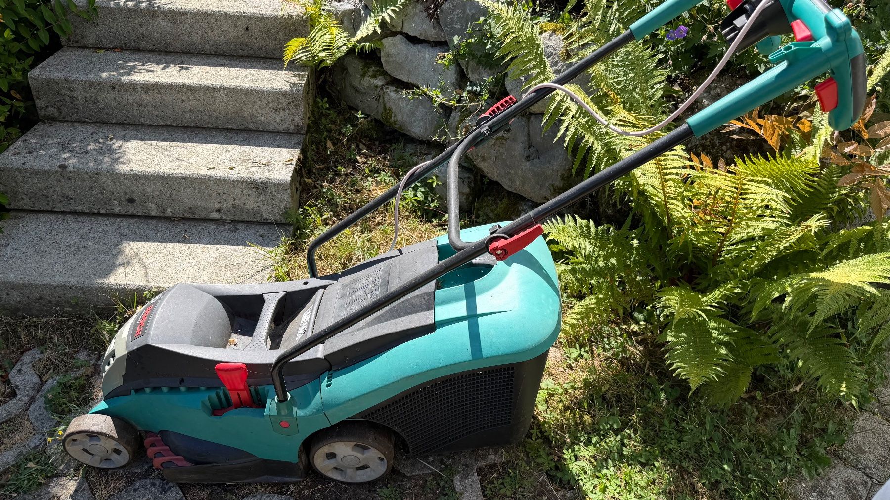 Bosch Tagliaerba: BOSCH Rotak 37 Electric Lawnmower Used – Usato da Uerikon venduto da Andi169 1