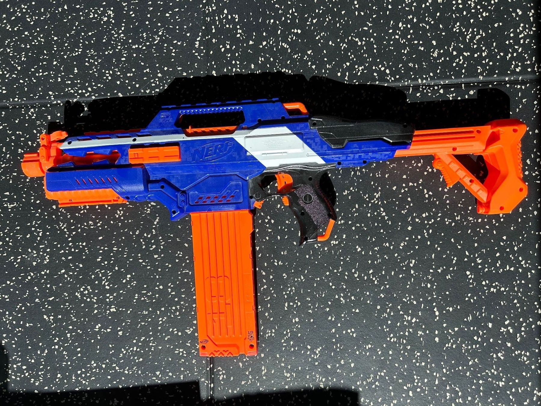 Nerf Giocattoli: Elektrische Nerf Guns inklusive Schüsse – Usato da Birmenstorf AG venduto da Sail13 1