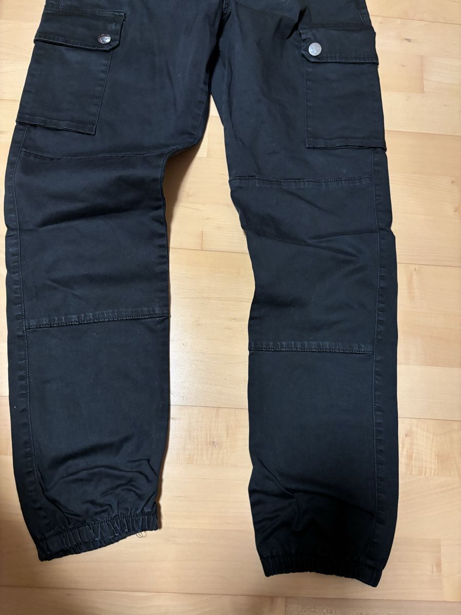Pantaloni: Schwarze Hose 40 – Usato da Kesswil venduto da Branca-01 1