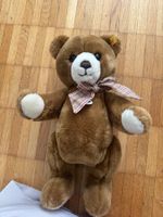 Steiff Teddybär “Petsy” – sehr guter Zustand mit Knopf im Oh