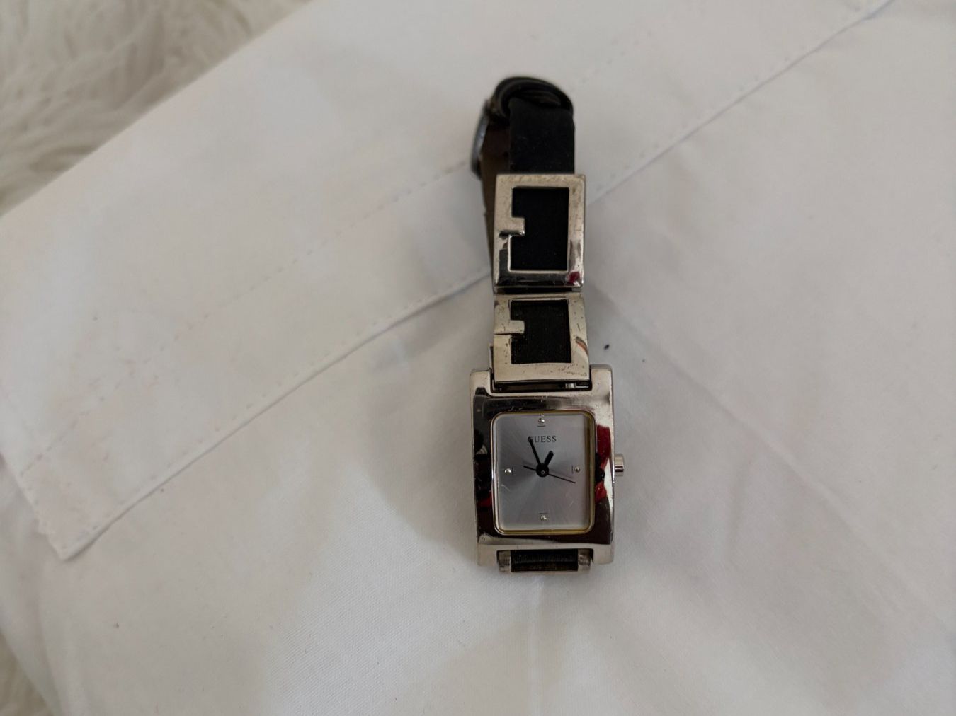 Guess Orologi: Frauenuhr Guess – Usato da Uster venduto da SchniSchna12 1