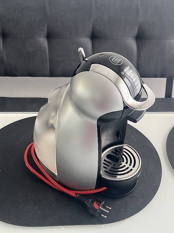 Kaffeemaschinen & Espressomaschinen: Dolce Gusto – Gebraucht aus Breganzona von Acmik