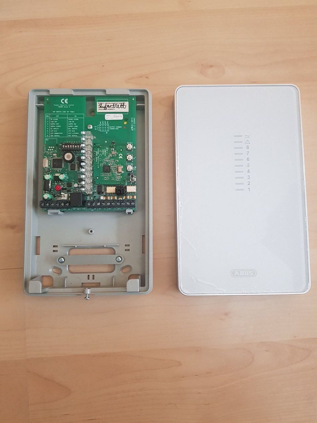 Abus Sistemi d'allarme: Abus Secvest Funk Universalmodul FU8211 – Usato da Löhningen venduto da Teutonia2008