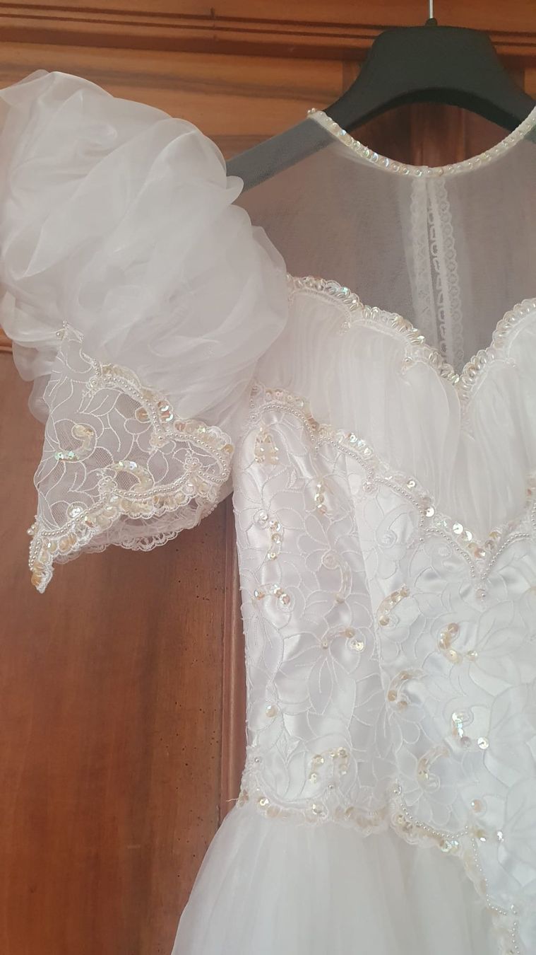 Robes: Robe de mariée et accessoires – D'occasion à Pully par Winzy 2