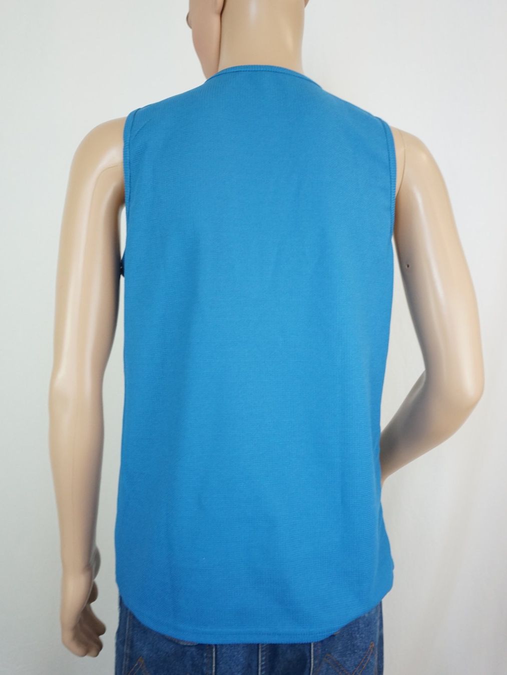 T-shirt: Kleiderset Manfinity 4 Tanktops versch. Farben – Usato da Pratteln venduto da Restwert_Pratteln 3