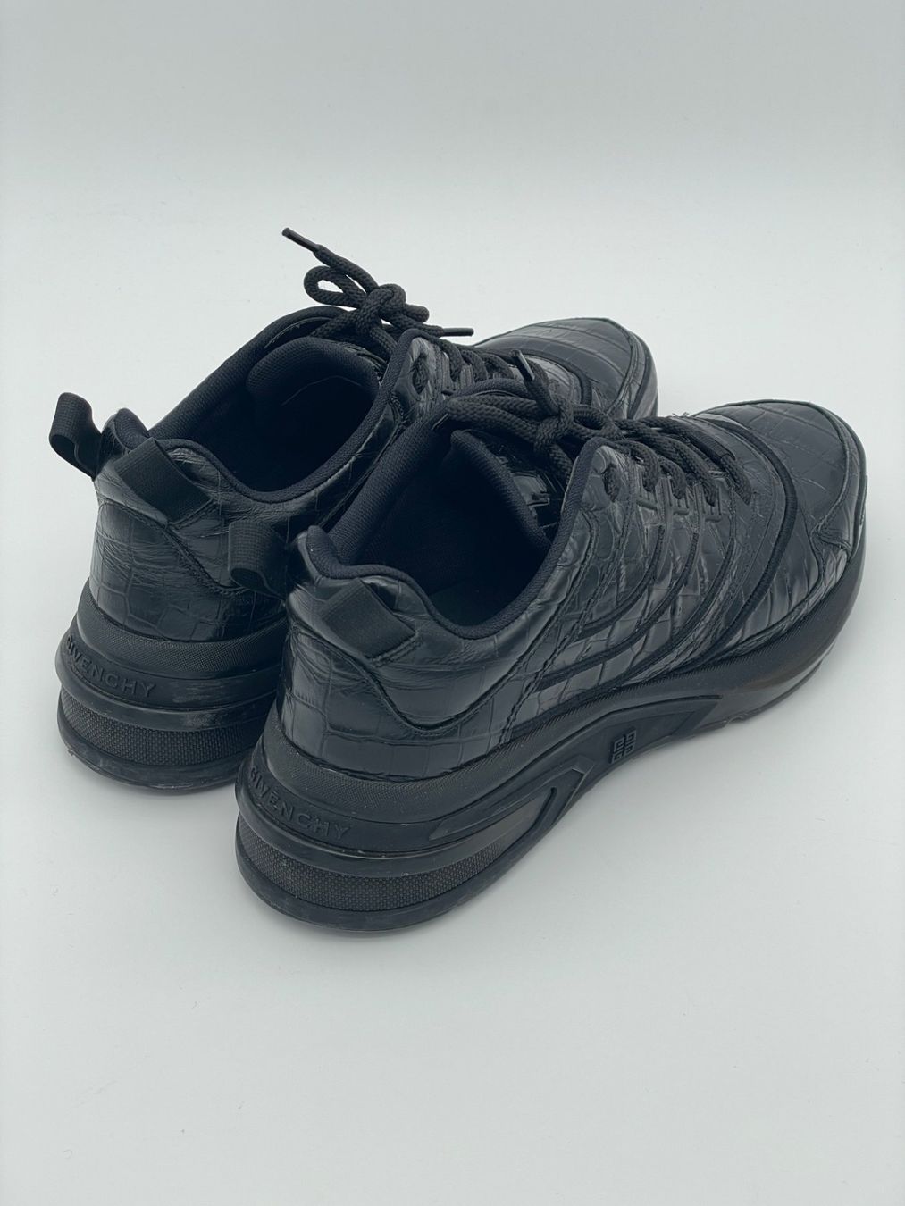 Givenchy Scarpe da donna: Givenchy  GIV 1 Croc-Effect Low Top Sneaker EU 40 Schwarz – Usato da Zürich venduto da shoe_shop 3