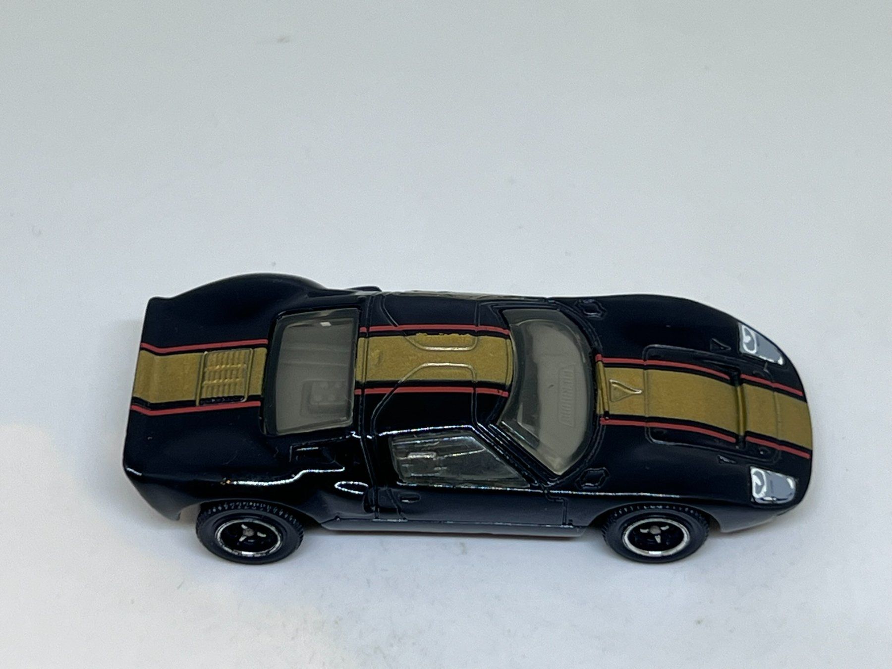 Matchbox Modellini d'auto: Matchbox Ford GT40 #694 – Usato da Wildegg venduto da LaaBoutique 1