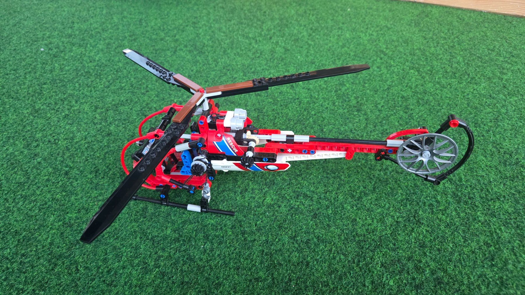 Lego Giocattoli: LEGO Technic, Rescue Helicopter 2011 – Usato da Belp venduto da Yvi76 5
