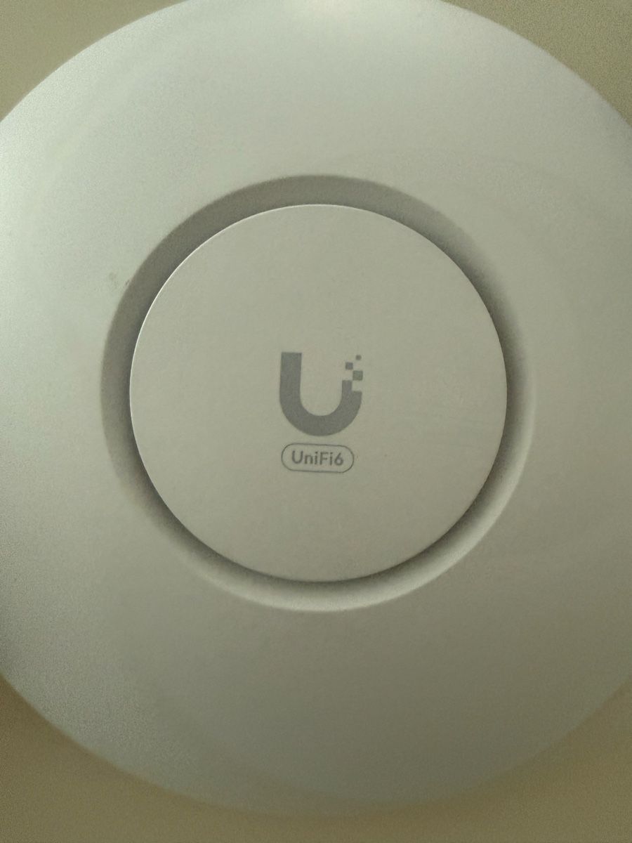 Ubiquiti Wlan: Ubiquiti Access Point 6 + Upoe – Gebraucht aus Camorino von Taz82 3