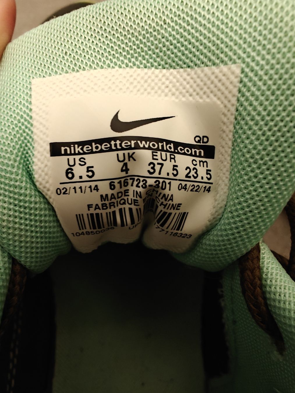 Nike Scarpe da donna: Nike Sneaker Gr. 37.5 – Usato da Aadorf venduto da NadjaNightmare 4