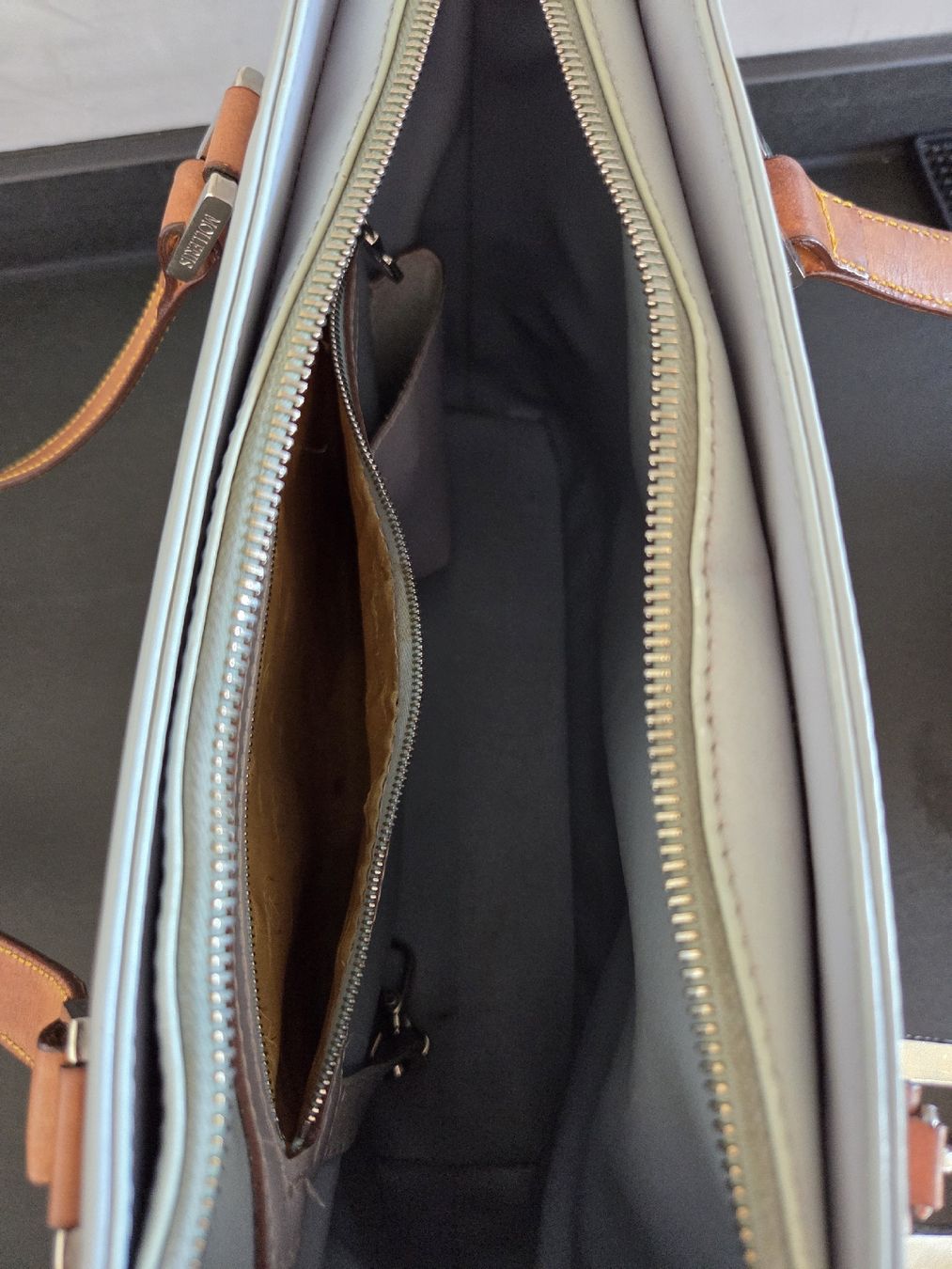 Maison Mollerus Borse da donna: Maison Mollerus Tasche Limited Edition – Usato da Rickenbach Sulz venduto da Kodachrom 5