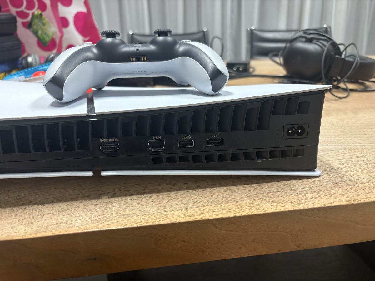 Sony Consoles: PlayStation 5 Konsole + DualSense Controller + Razer Gaming  – Neuf (Voir description) à Chur par PrimeSwissSecondhand 4
