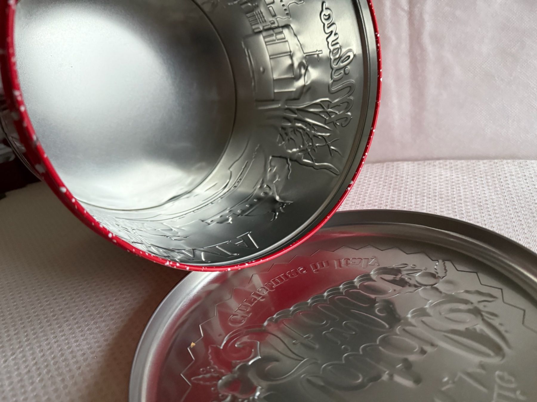 Contenitori & Simili: Boîte à biscuits - décor de Noël – Usato da Sion venduto da accroshoes 6