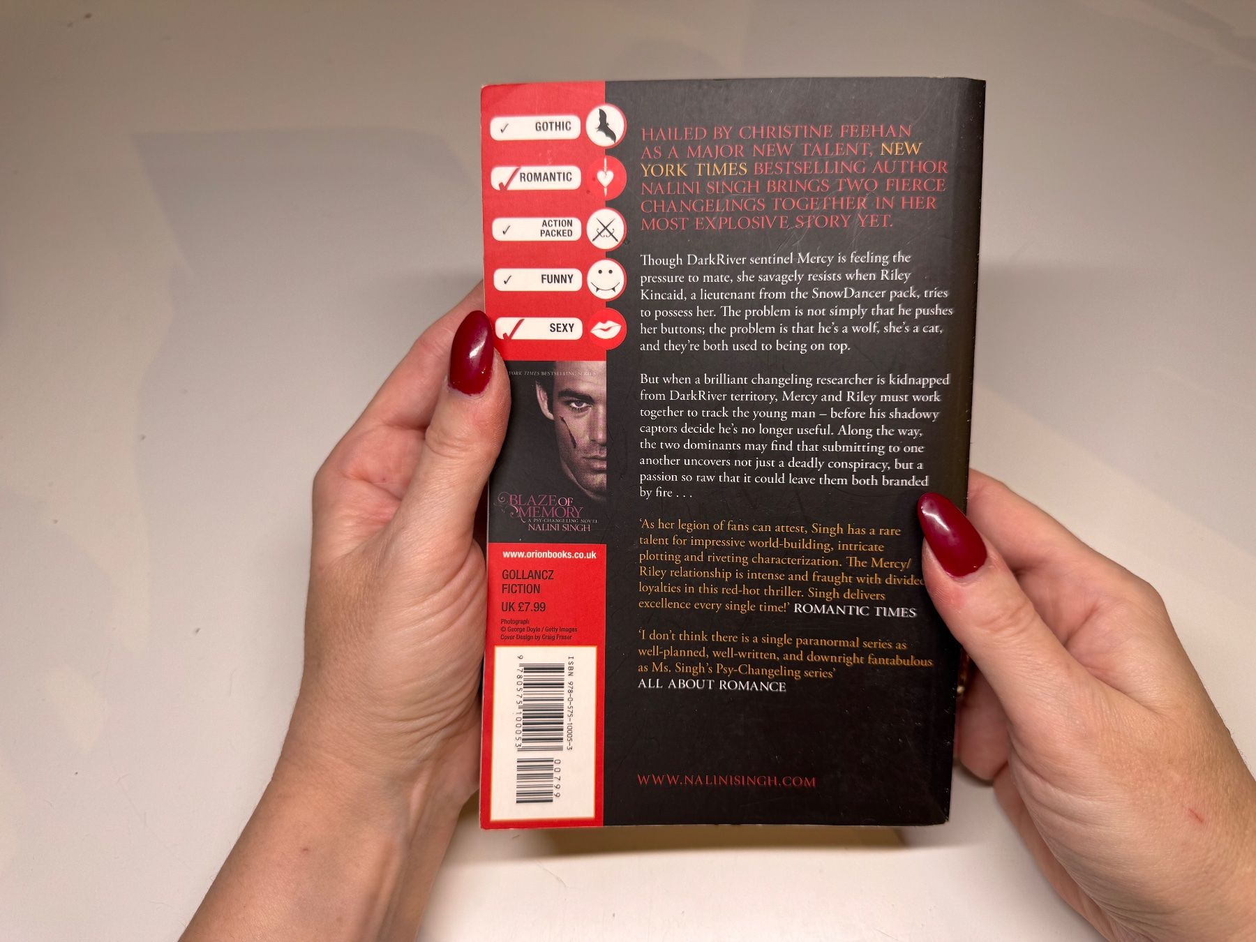 Libri: NOVEL: Nalini Singh, Branded by Fire – Usato da Grosswangen venduto da English_books 9
