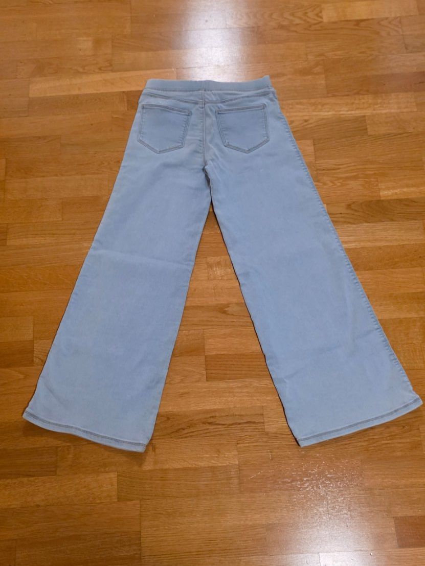 C&A Pantalons: C&A Freizeithose im Jeanslook hellblau / hellgrau - Gr. 152 – D'occasion à Fällanden par zeno01 3