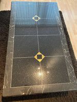 Salontisch aus massivem Granit