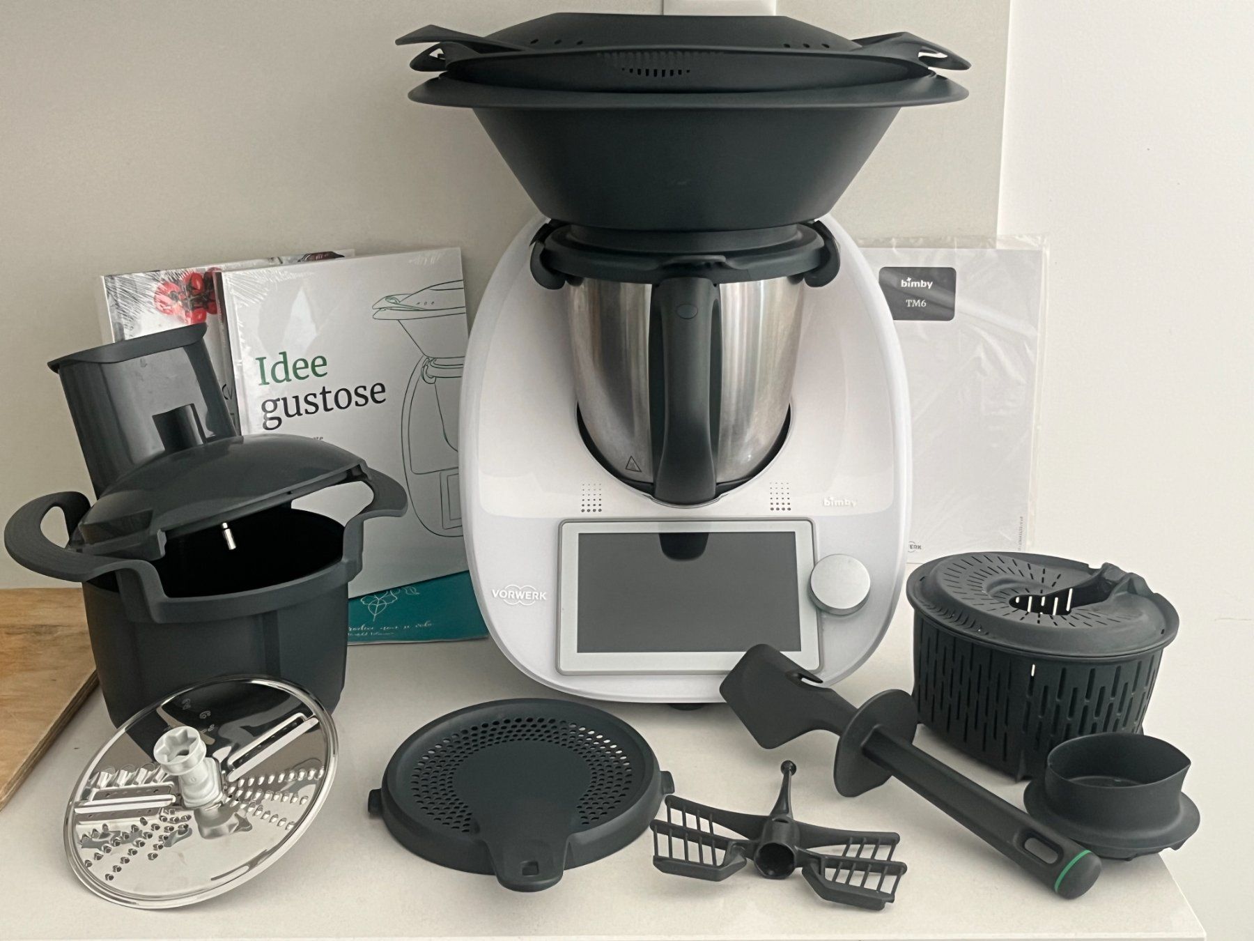 Elettrodomestici da cucina: Bimby TM6 Vorwerk completo con accessori – Usato da Pambio-Noranco venduto da val_97q2