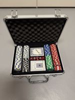 Poker Koffer mit Chips und Karten neuer Zustand
