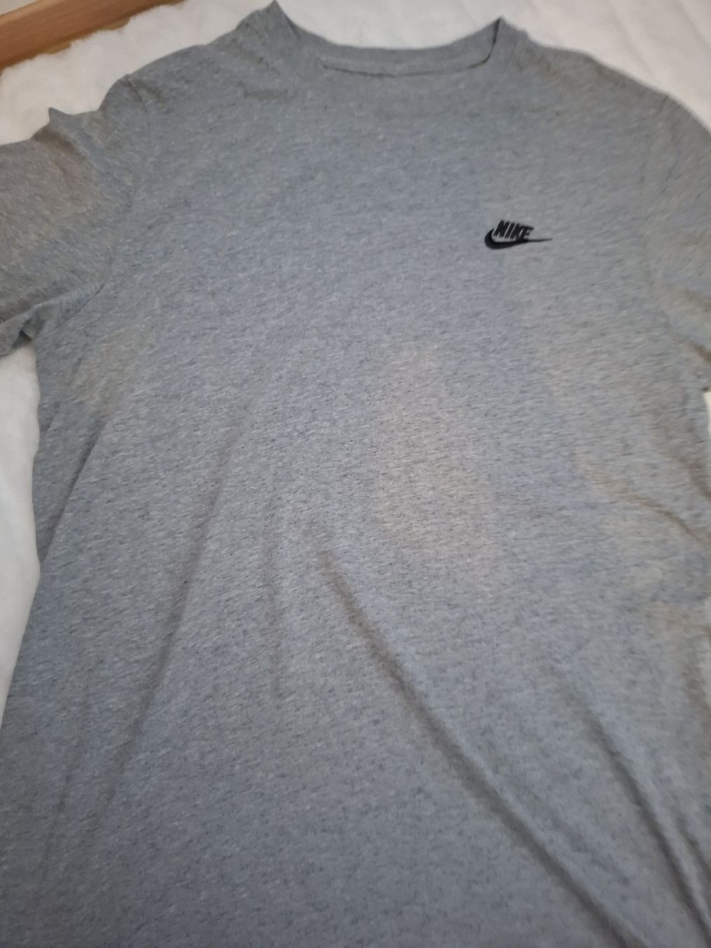 Nike T-Shirts: T-shirt Nike gris, Taille L, – Gebraucht aus Renens VD von ser_j2fn 2