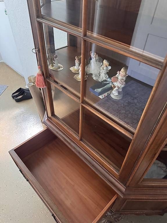 Vitrines: Vitrine – D'occasion à Weiningen ZH par cri_2zbz 3