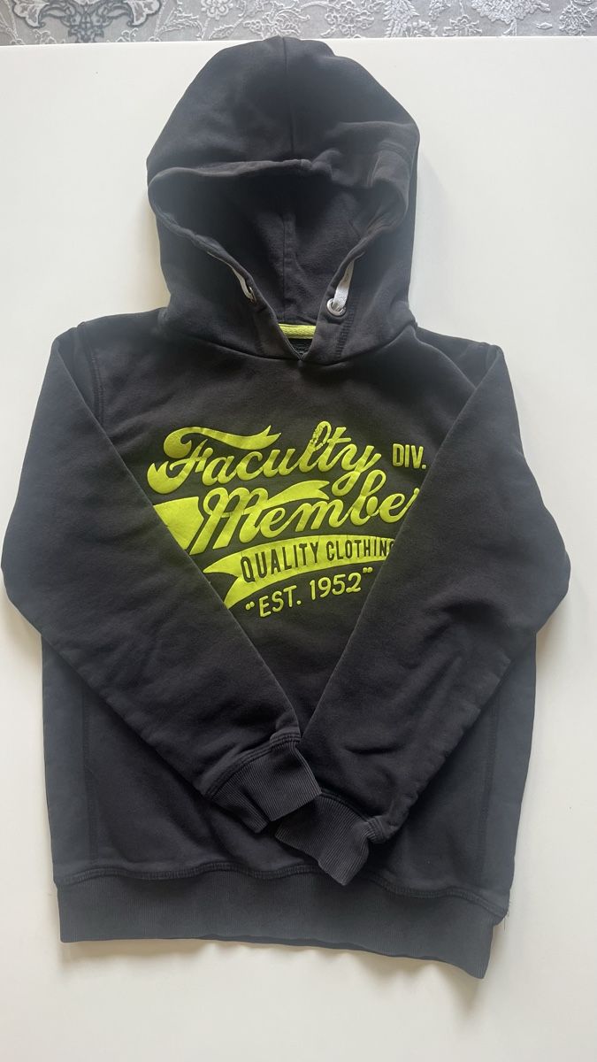 C&A Pulls & Sweat-shirts: Pullover Gr 134/140 – D'occasion à Davos Platz par Infinity795