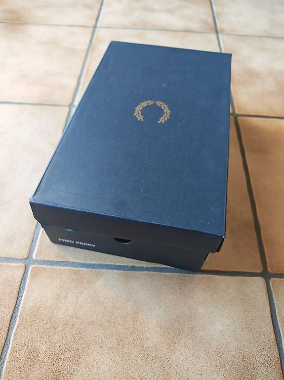 Scarpe da donna: Sneaker Fred Perry nuove – Usato da Cugnasco venduto da Ric72 3