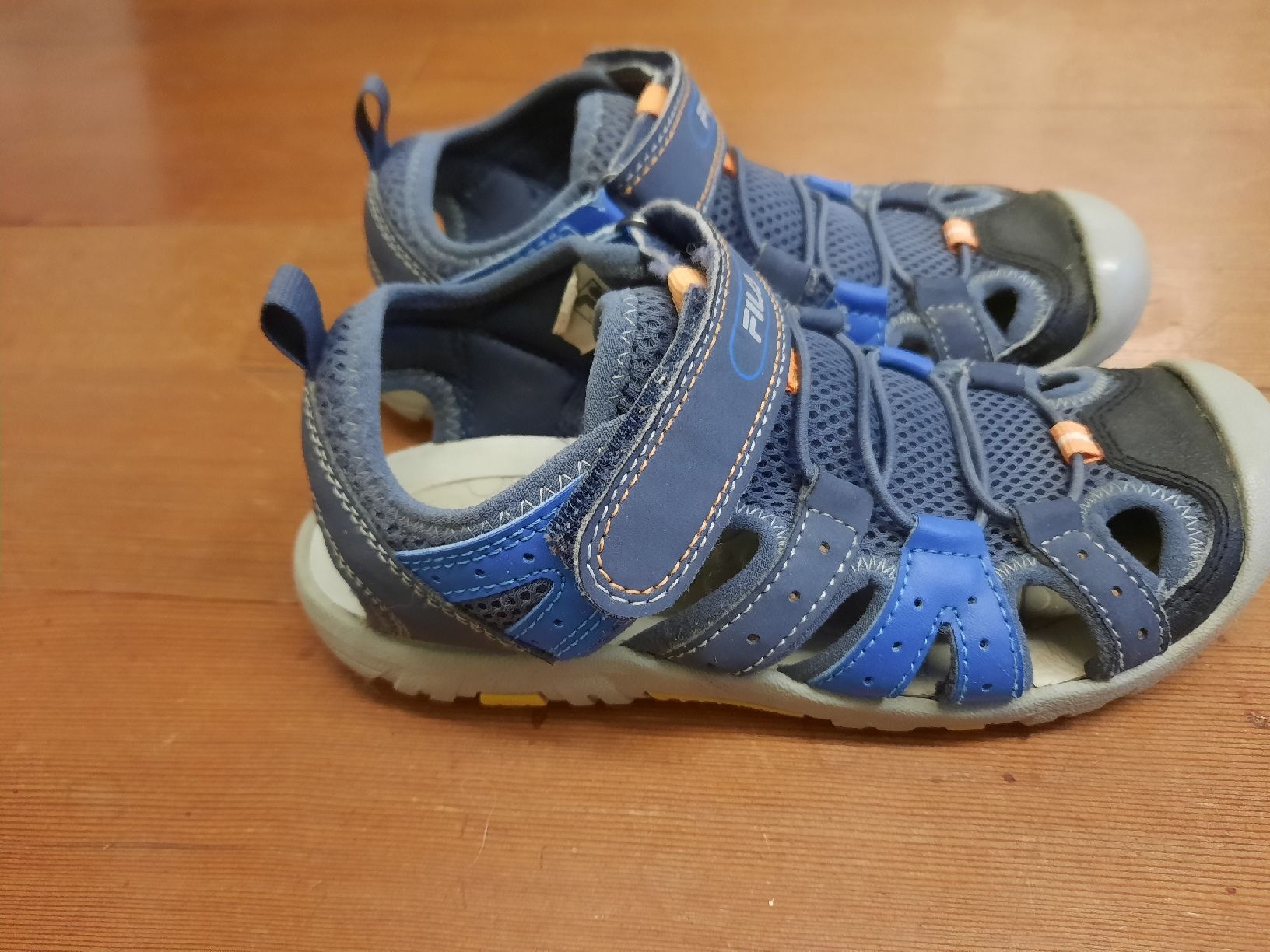 Fila Scarpe per ragazzi: Trekking Sandalen Fila 33 – Usato da Lamboing venduto da Oakhurst