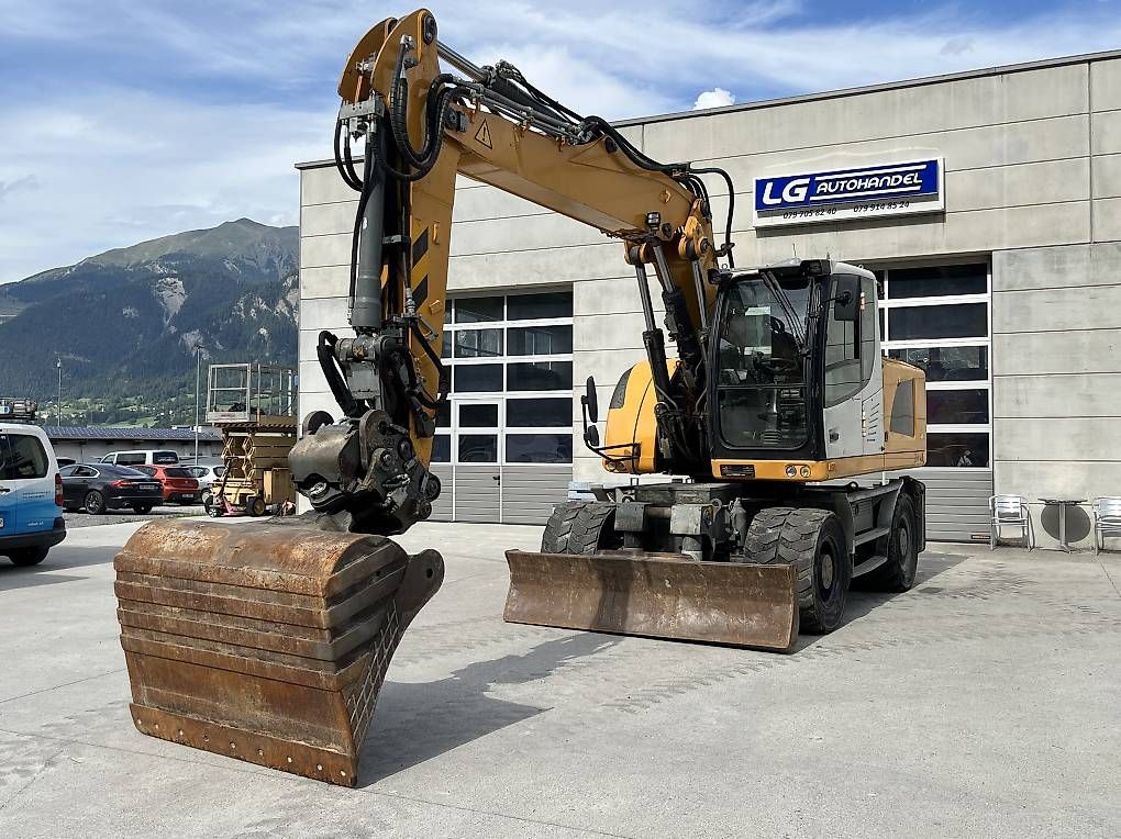 Excavateurs: Liebherr A918 – D'occasion à Thusis par LG.Autohandel 1
