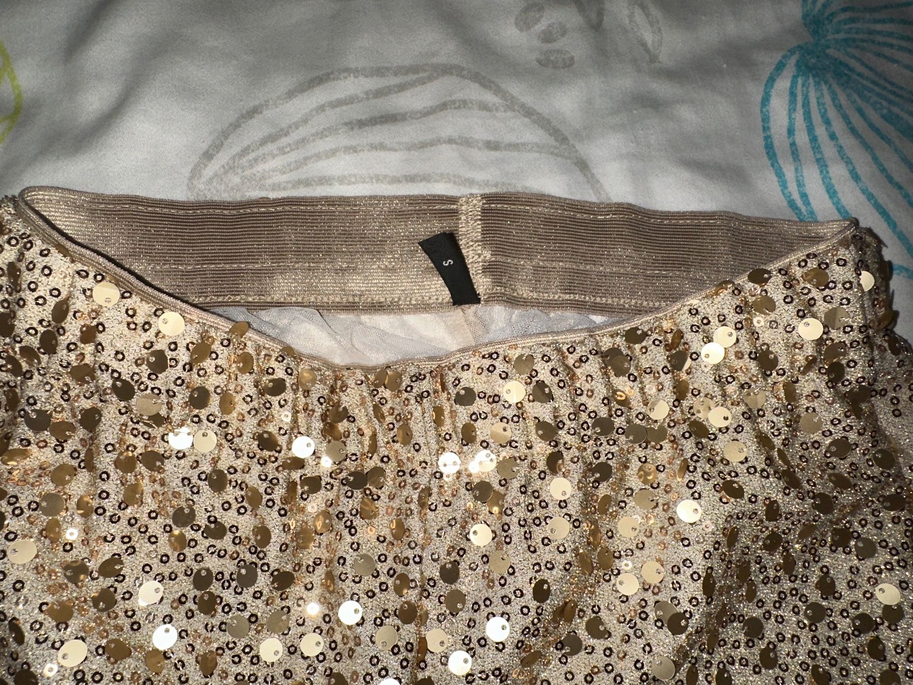 Calzedonia Pantaloni: Hosen mit Pailletten – Usato da Uetikon am See venduto da Lorella.v 2
