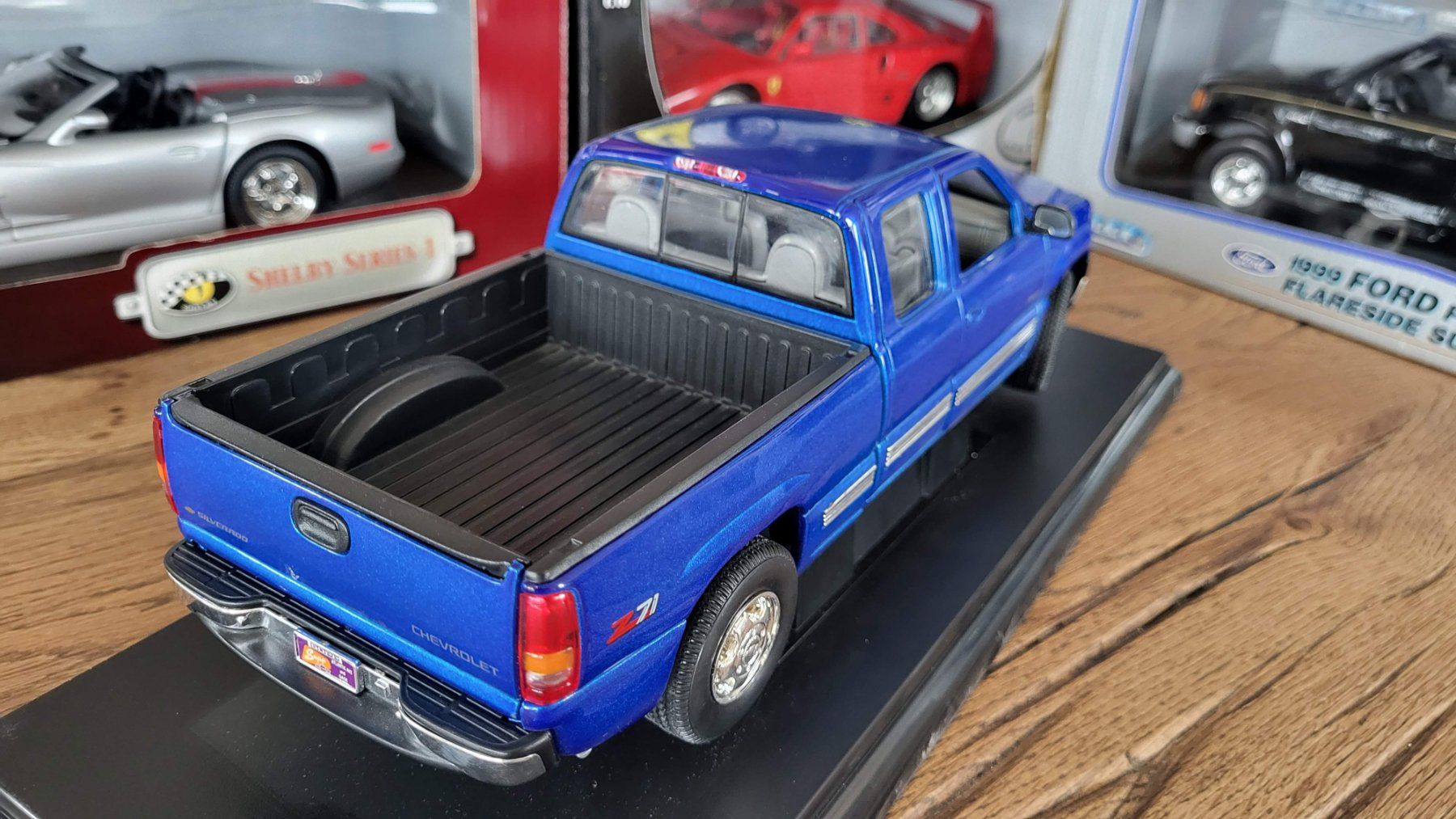 Welly Modellini d'auto: Chevrolet Silverado 1999 1:18 Welly – Usato da Rothrist venduto da Juana5 3