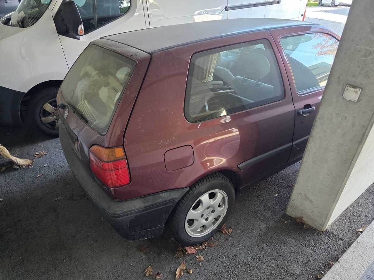 VW Autos: Golf 3  – D'occasion à Teufen AR par Srecko1988 5