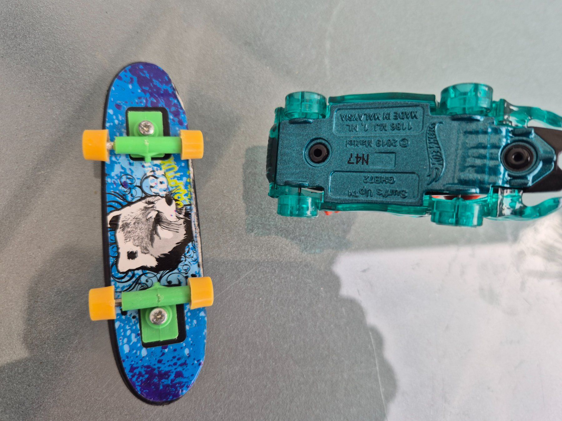 Hot Wheels Modellini d'auto: Surf Brett Hot Wheels + – Usato da Oberbuchsiten venduto da laffite54 5