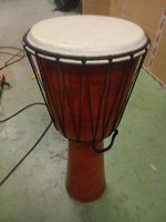 Djembe schlank hoch und gut klingend