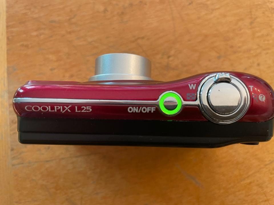 Nikon Kamera: COOLPIX L25 Nikon rot Digitalkamera – Gebraucht aus Reinach BL von colmarer 3