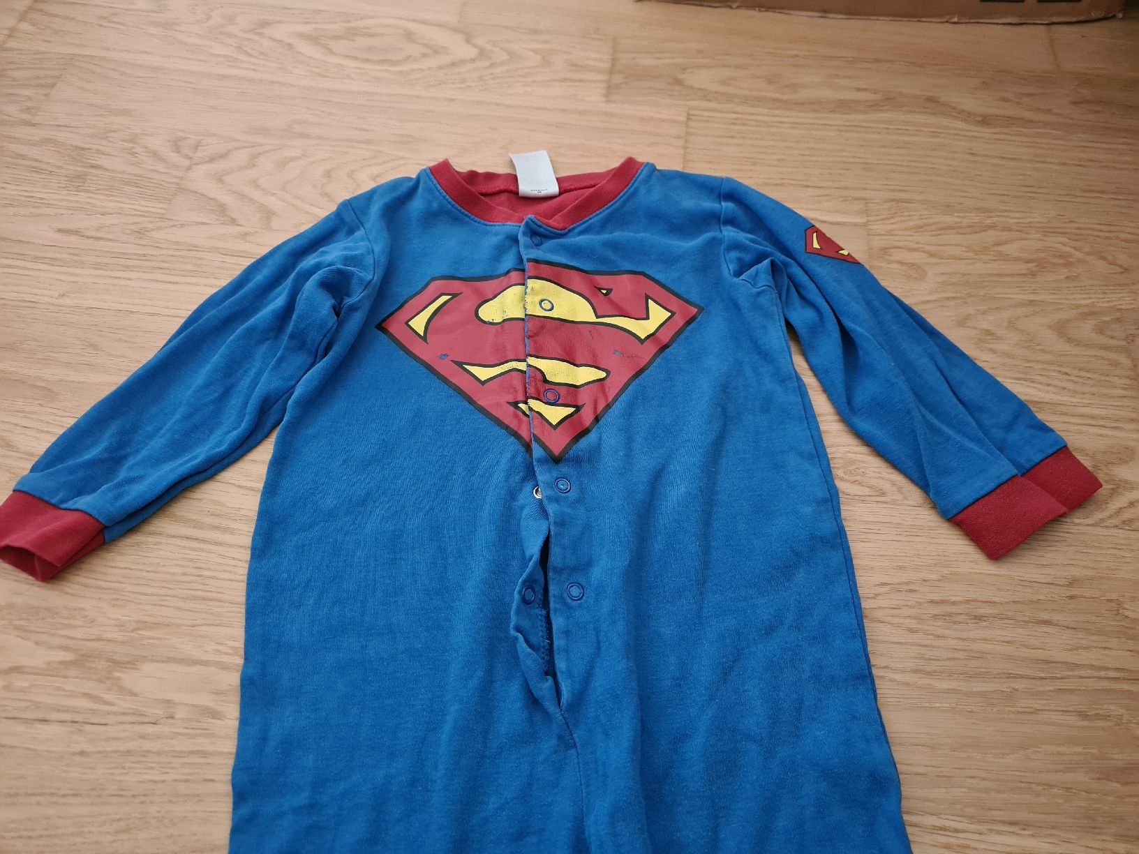 H&M Pigiama & Simili: Schlafanzug Superman Gr 98 – Usato da Horw venduto da Mirii91 2