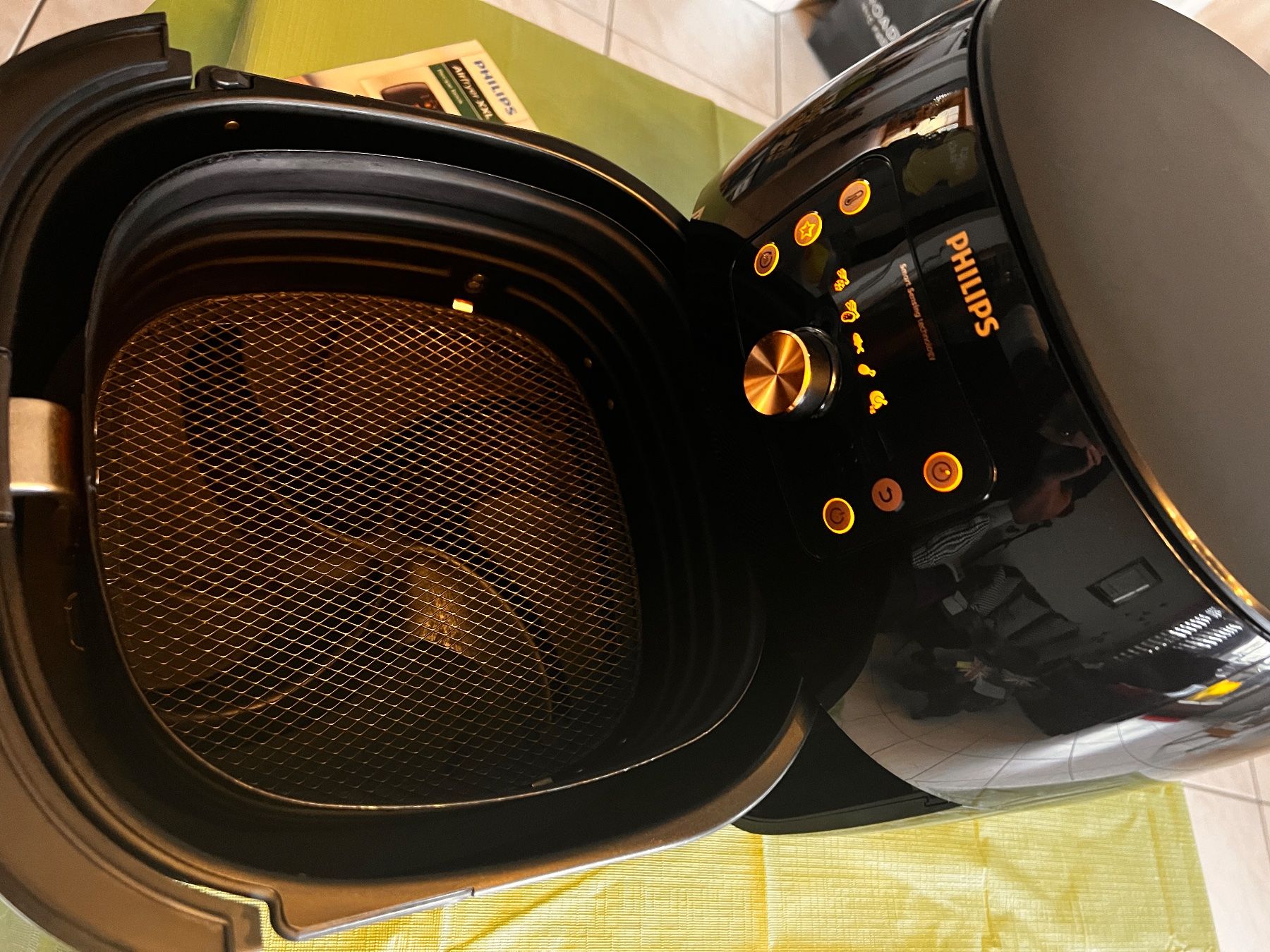 Philips Küchengeräte: Philips Airfryer XXL HD9860/91 – Gebraucht aus Bäch SZ von  3