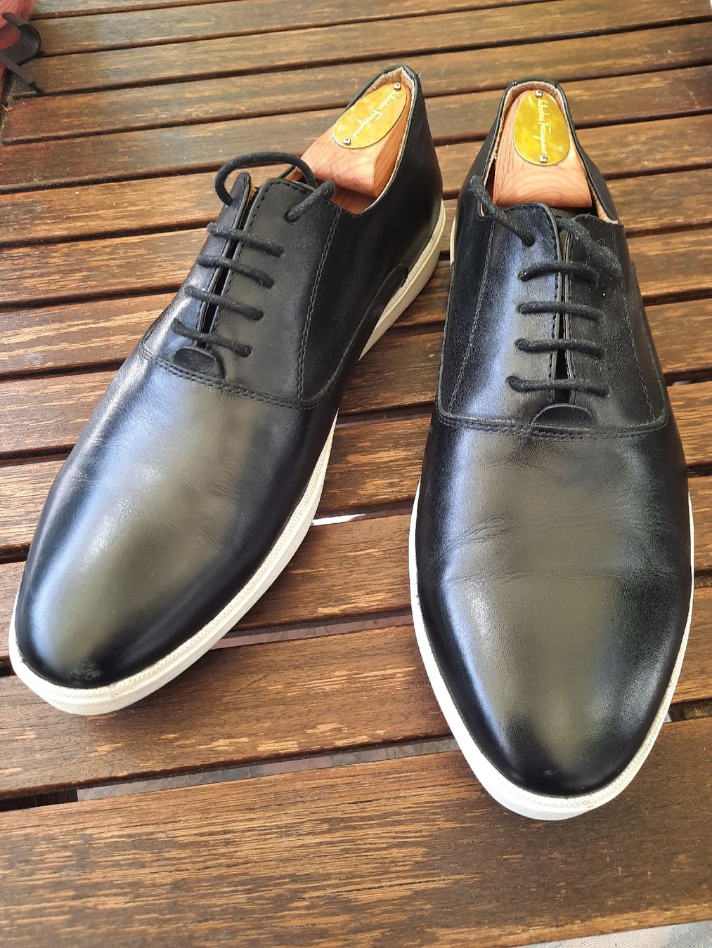 Louis Vuitton Scarpe da uomo: LOUIS VUITTON, BELLES CHAUSSURES – Usato da Le Locle venduto da marylise01