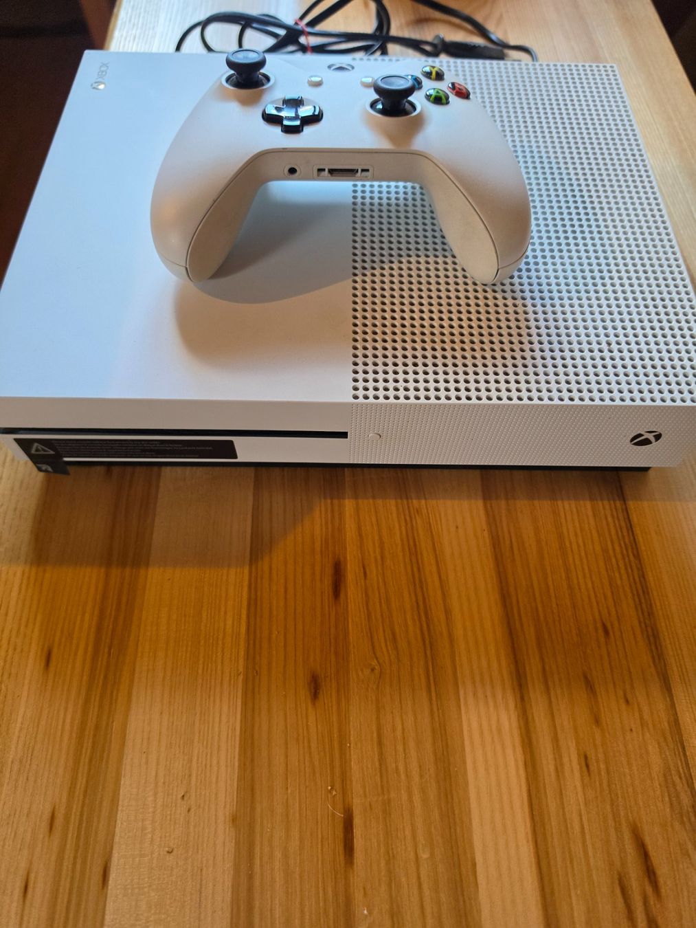 Microsoft Consoles: Xbox One Konsole 500GB ab 1.- – D'occasion à triesenberg par wisi369 1