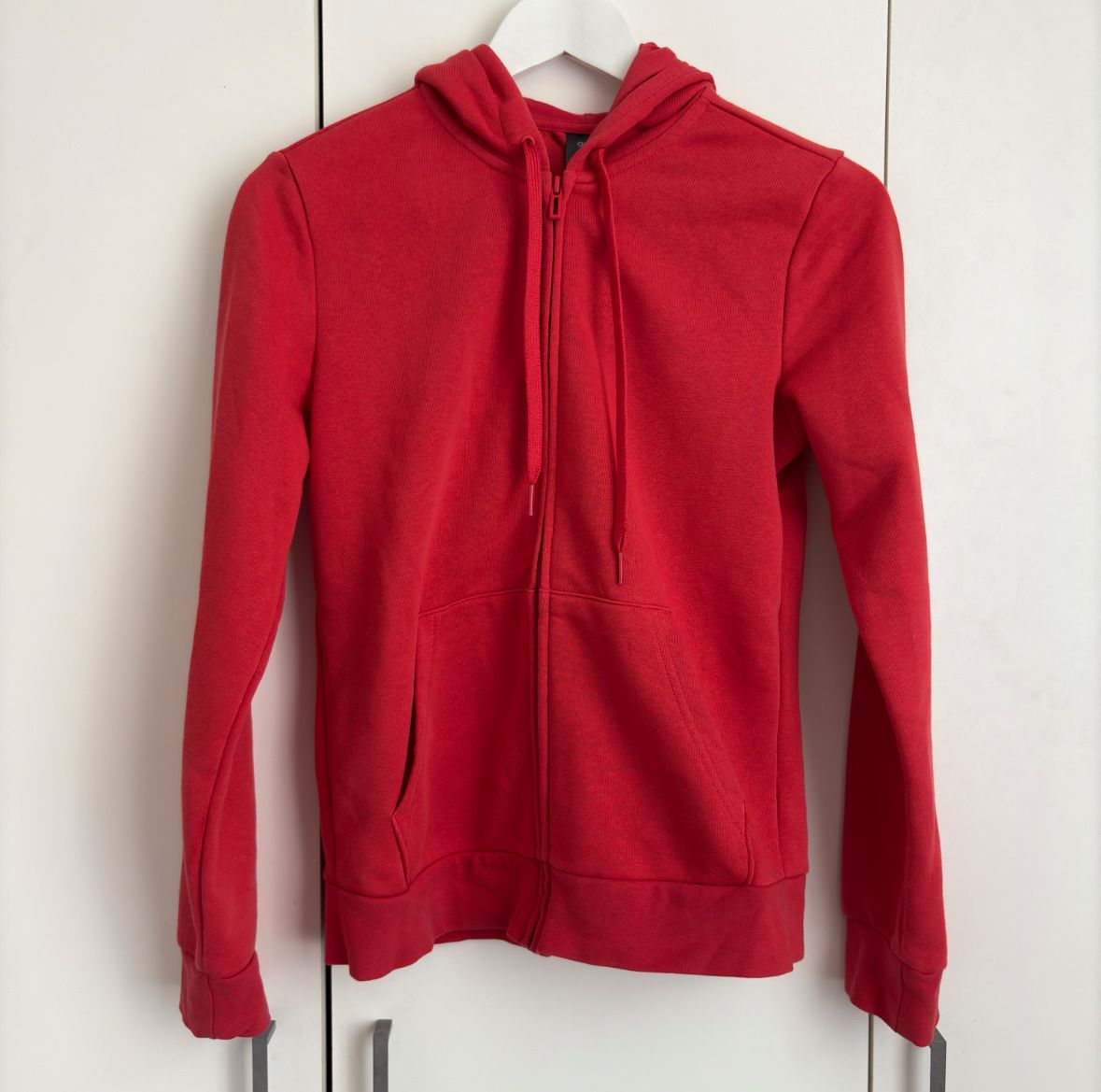Adidas Giacche: Veste rouge Adidas – Nuovo (secondo la descrizione) da Moudon venduto da TigerrrEye