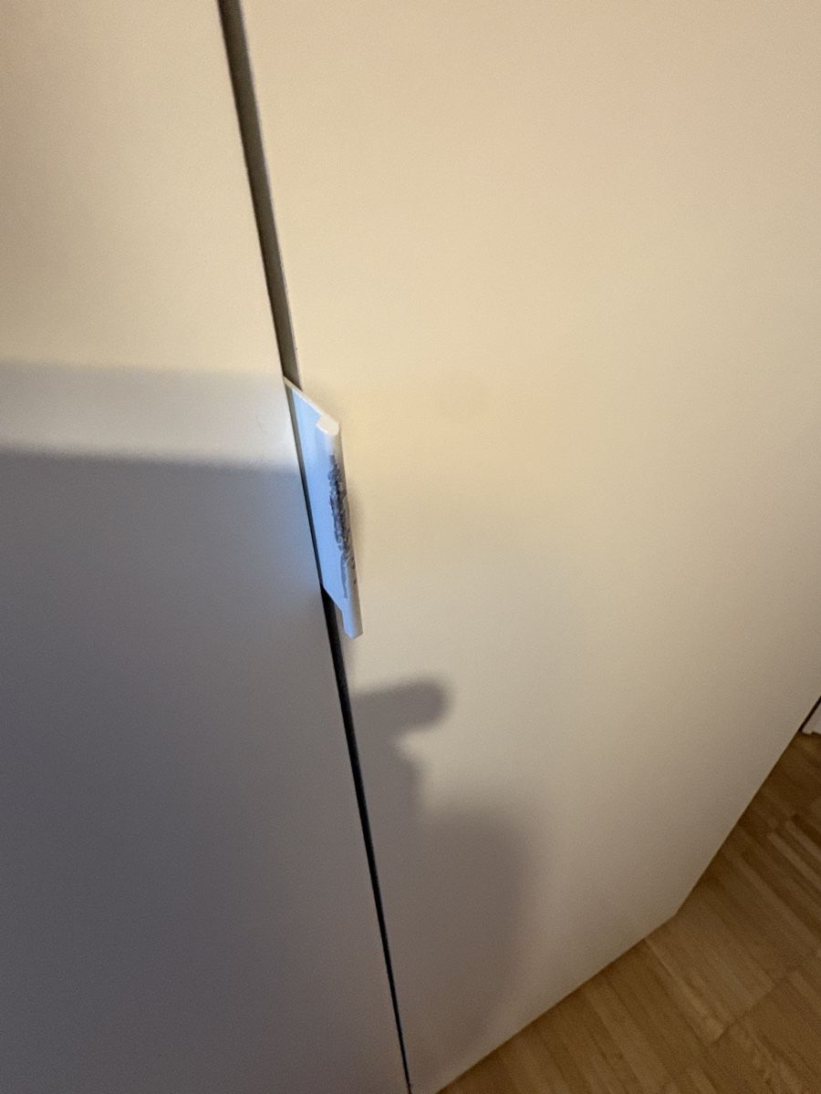 Pfister Armadi: Kleiderschrank – Usato da Schwerzenbach venduto da Massage67 1