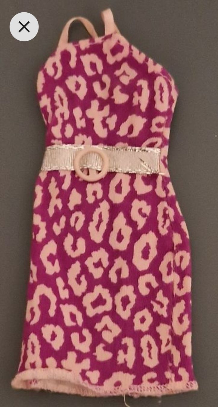 Bambole: Robe pour Barbie – Usato da Couvet venduto da Pioune