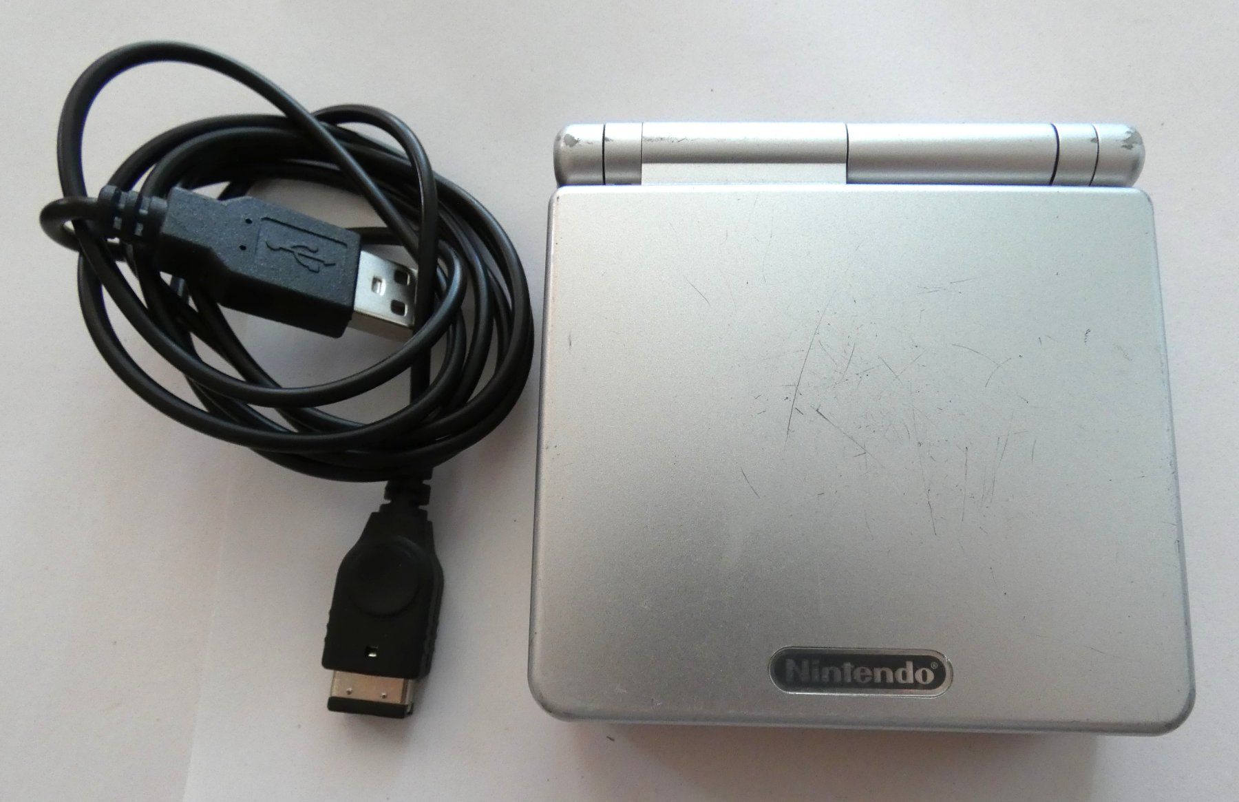 Nintendo Console: Gameboy SP Konsole + Netzgerät – Usato da La Sarraz venduto da classicworldcoins