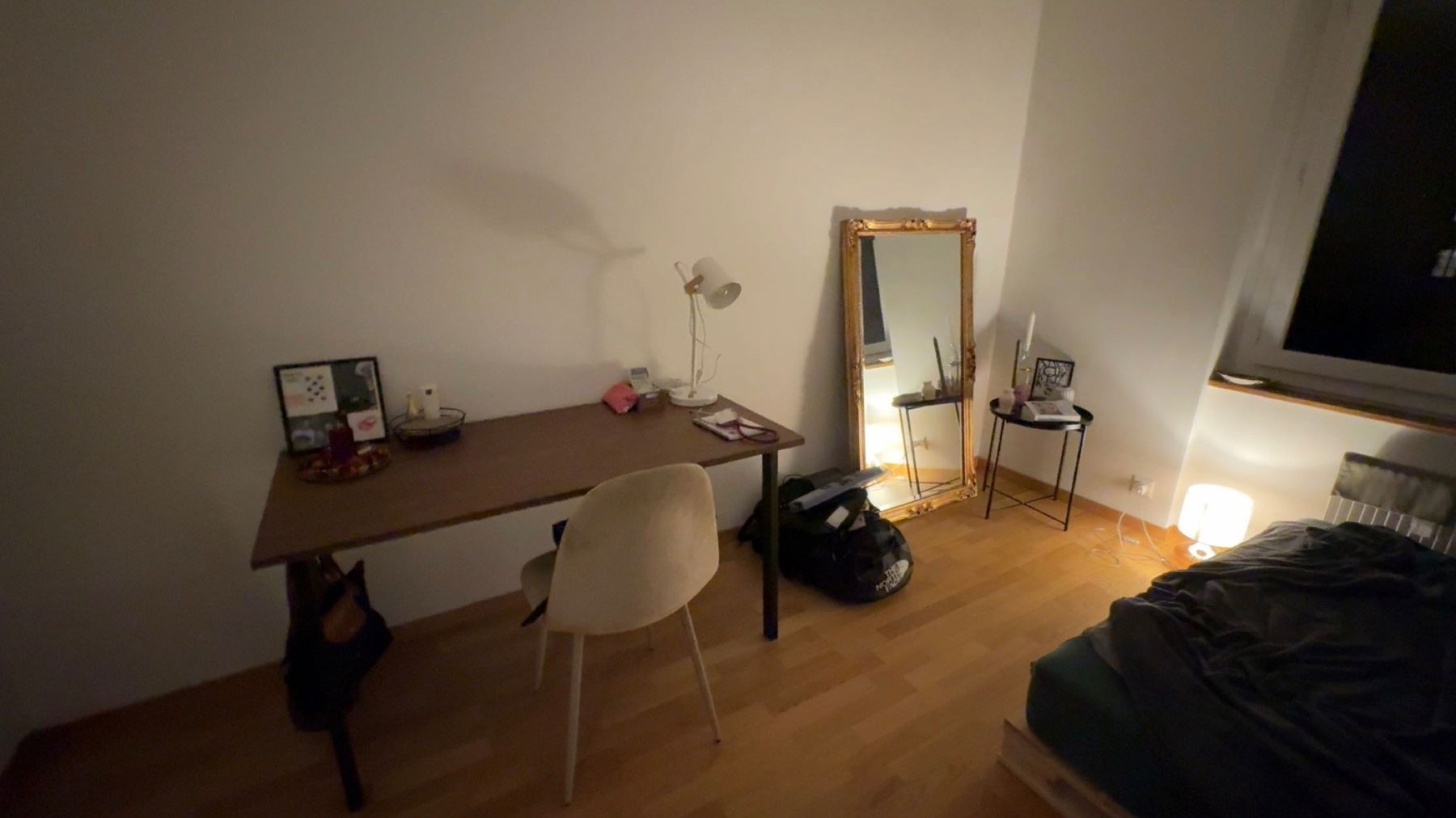 Ikea Schreibtische: Pult aus Nussbaumfurnier – Gebraucht aus Bern von fun_htc5 1