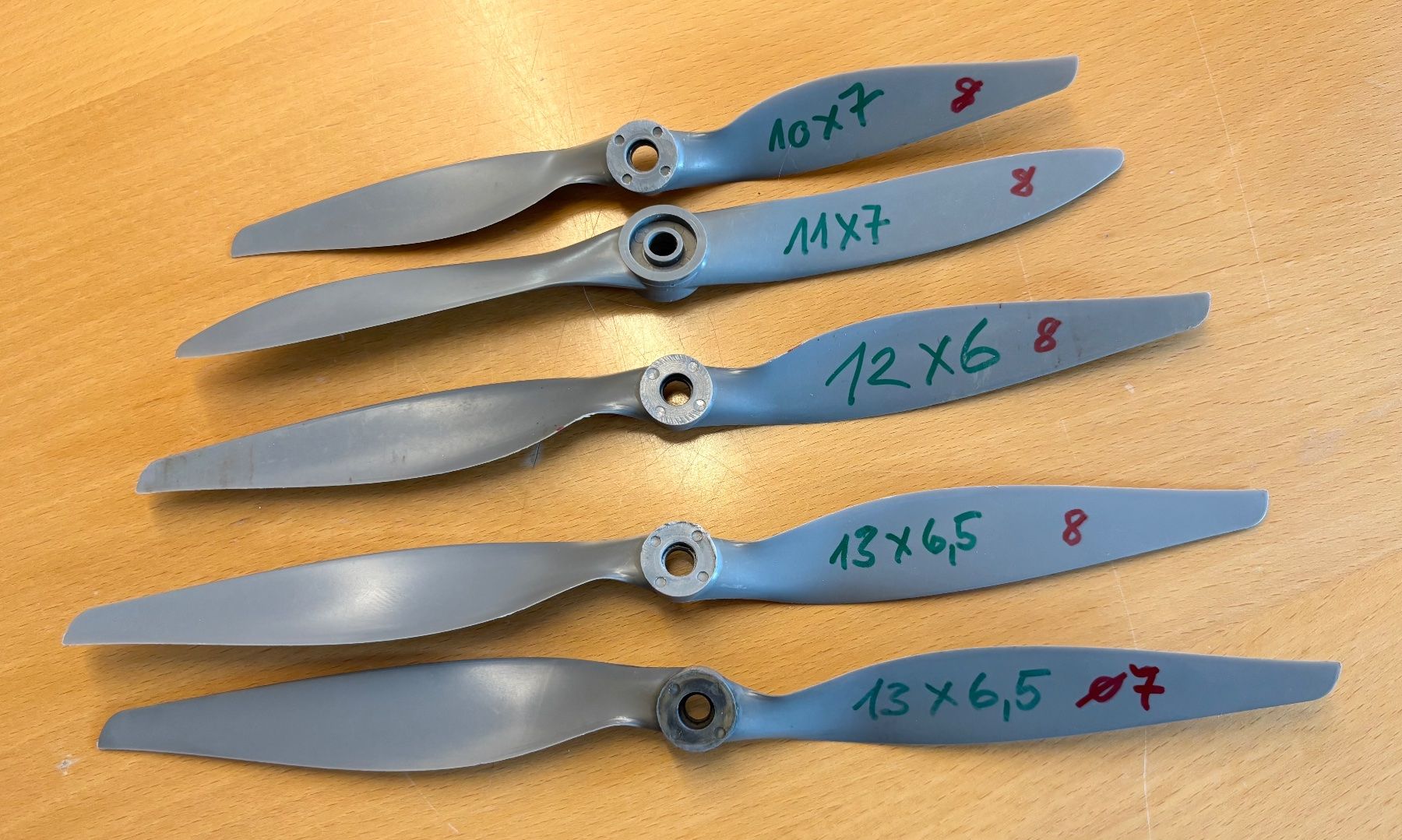 RC Modellbau: 5 St. APC Propeller. Elektro, 4 Grössen – Gebraucht aus Rothrist von Modelfan