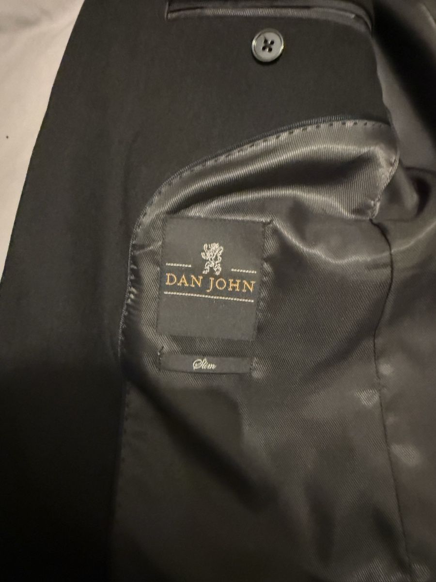 Completi: VESTE COSTUME - DAN JOHN - TAILLE 48 – Nuovo (secondo la descrizione) da Genève venduto da Emorejac 3