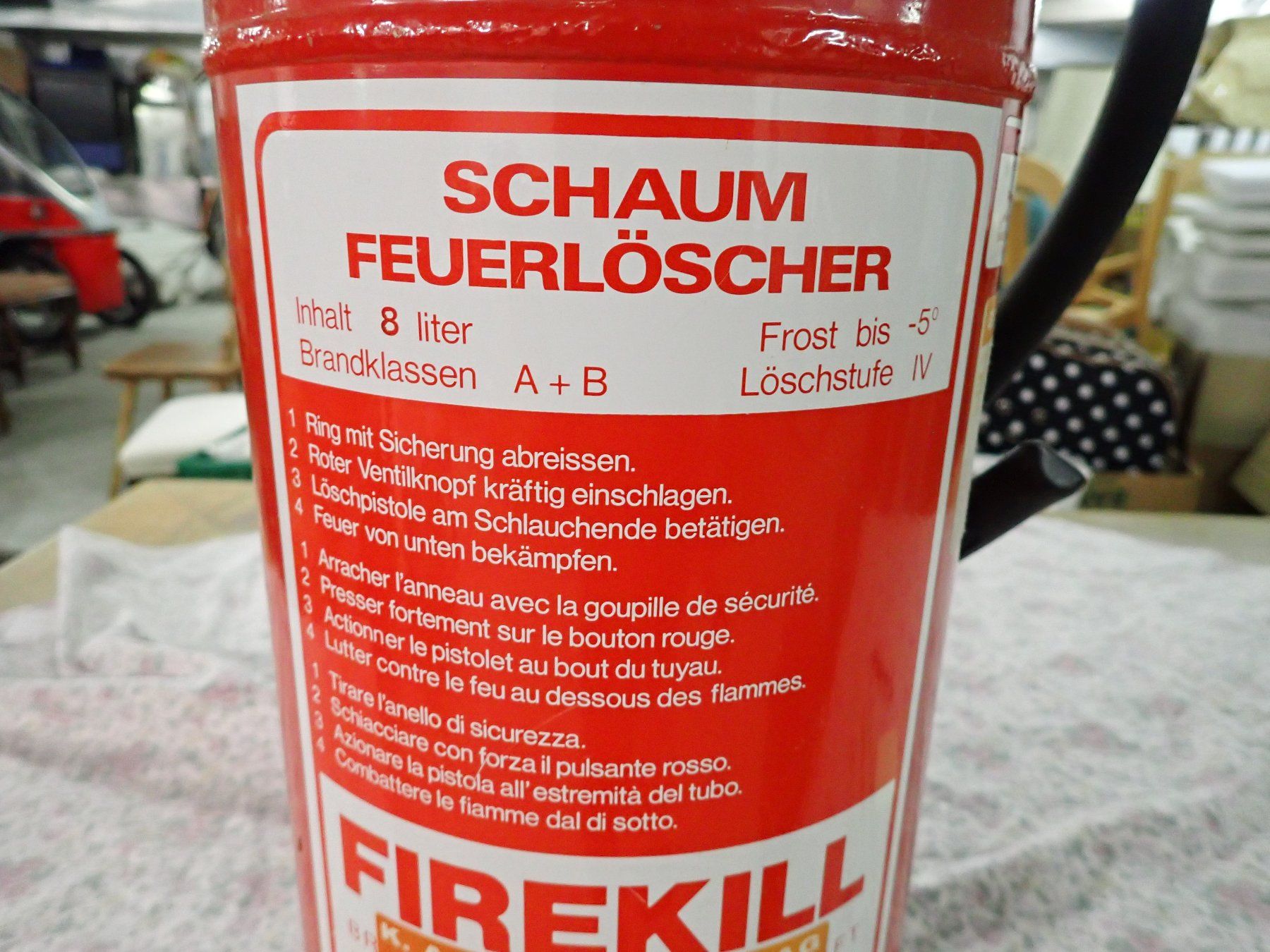 Feuerlöscher: Alter Feuerlöscher – Gebraucht aus Wallisellen von Mf1000 4