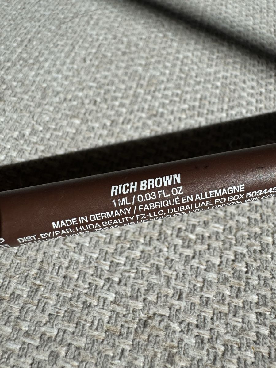 Huda Beauty Make-up: Huda Beauty Lipliner – Usato da Zürich venduto da MHW23 1